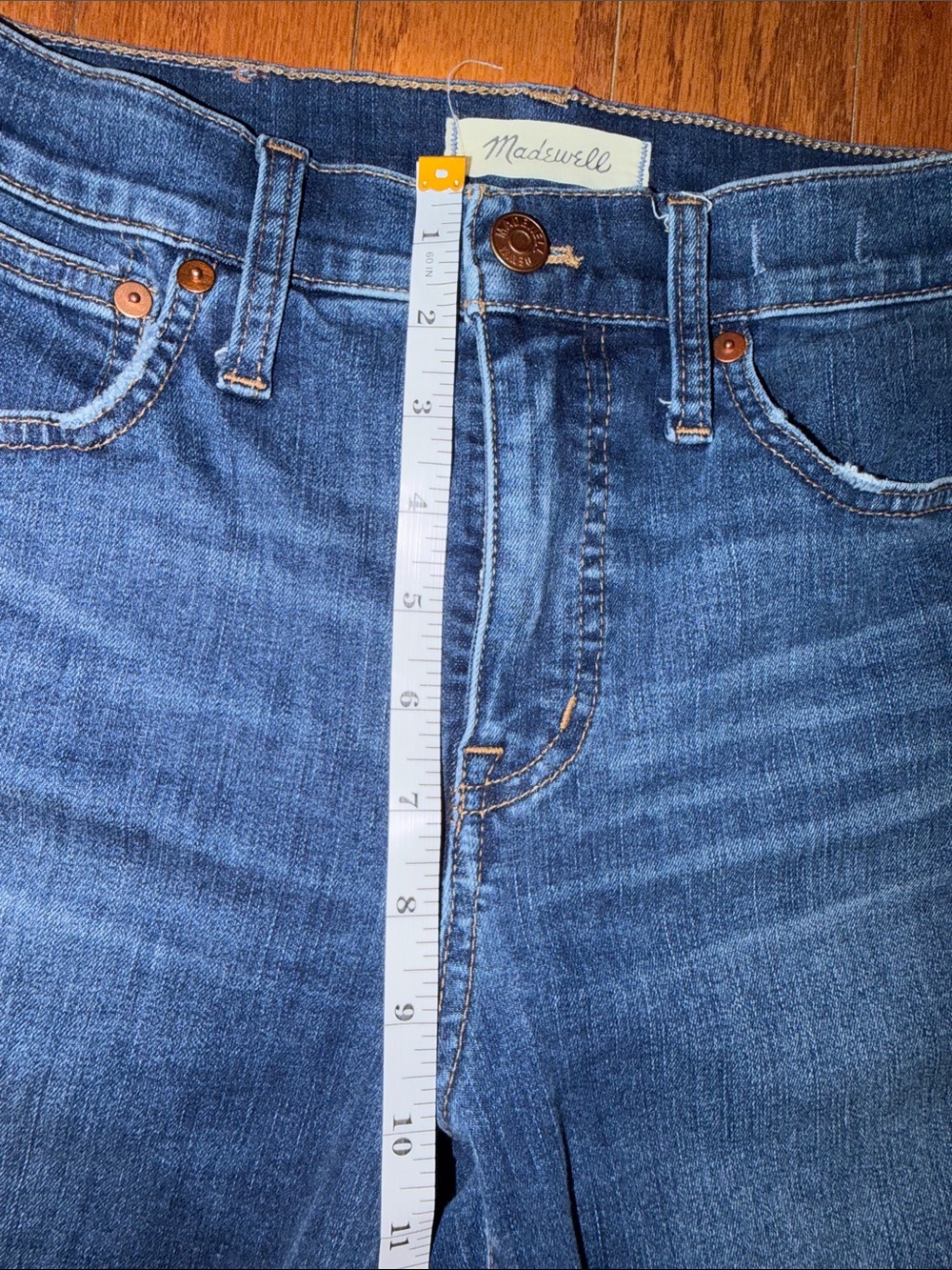 Madewell Cali Boot Jeans | Size 26 | Medium Wash Frayed Hem - Picture 3 of 9